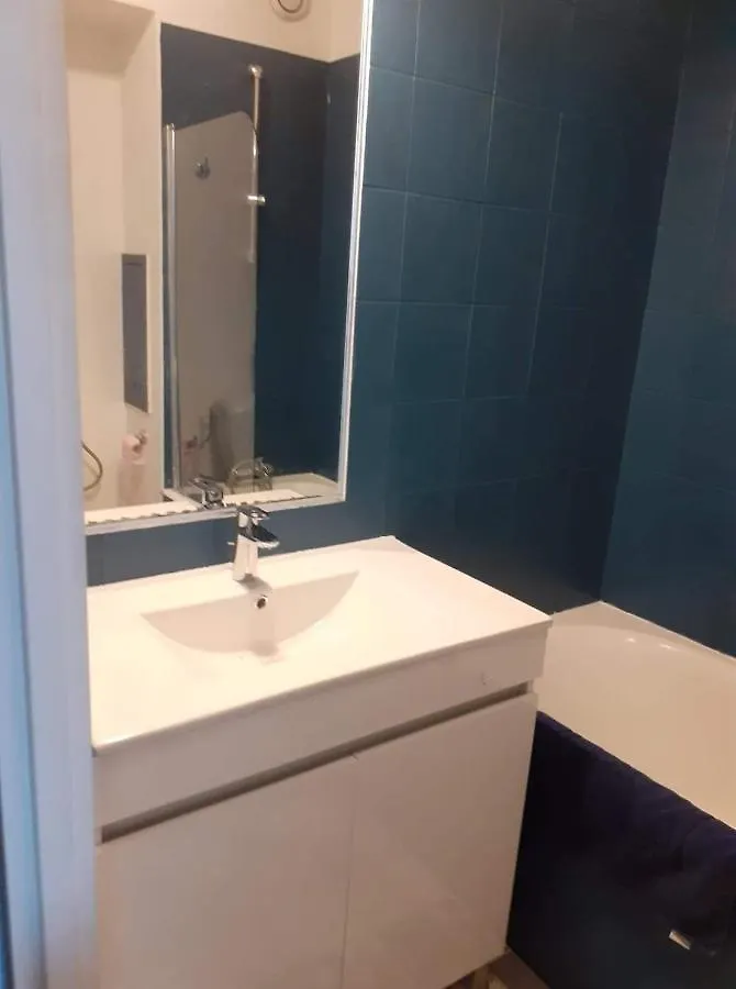 Studio 4 Personnes Avec Vue Sur Le Port Apartment Hyeres