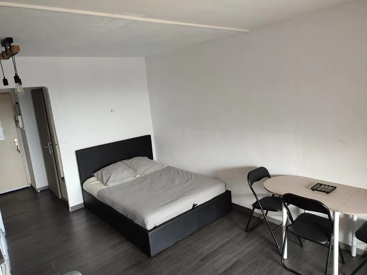 Studio 4 Personnes Avec Vue Sur Le Port Apartment Hyeres