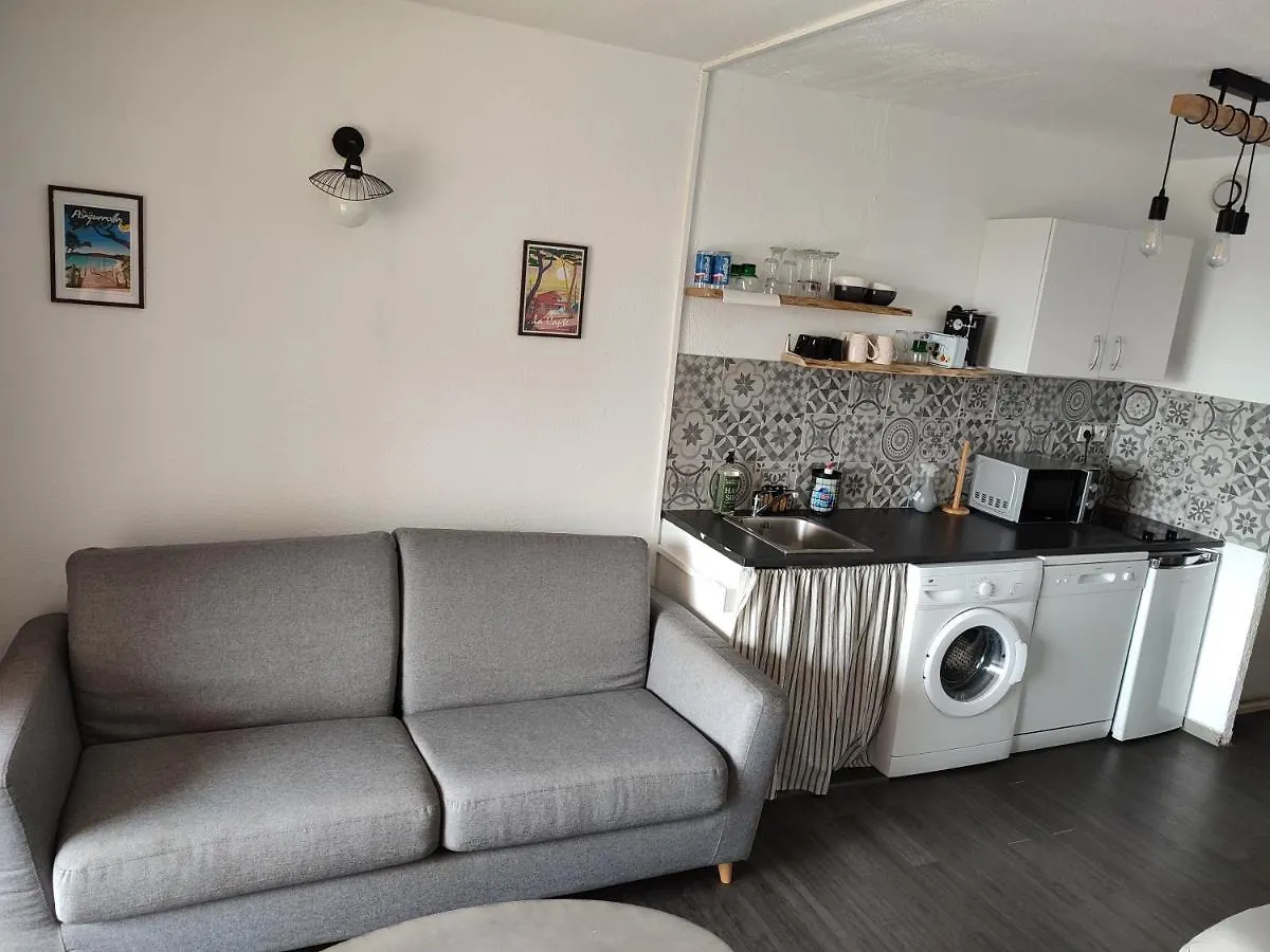 Studio 4 Personnes Avec Vue Sur Le Port Apartment Hyeres